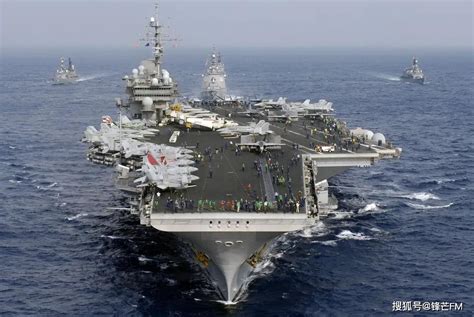 美军小鹰号航母正式退役 暂不解体留作备用 - 海洋财富网