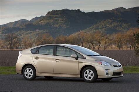 2011 Toyota Prius Image. Photo 4 of 24
