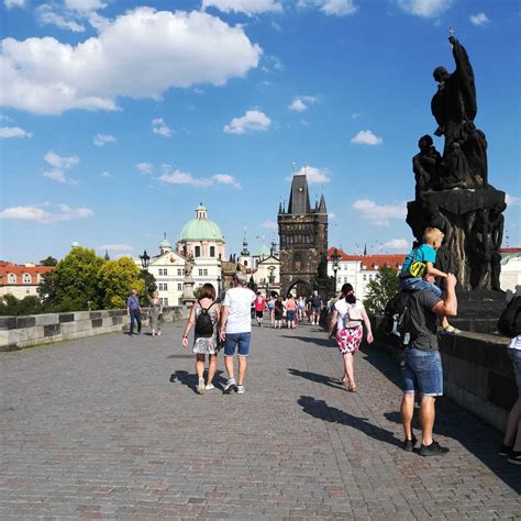 Is Prague safe for tourists & solo travelling? Everything you need to ...