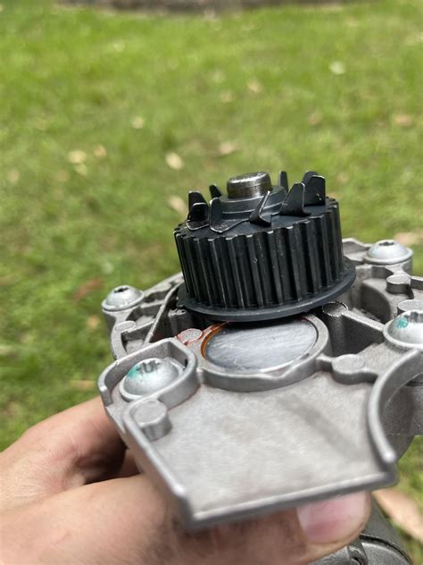Water Pump Leak : r/MechanicAdvice