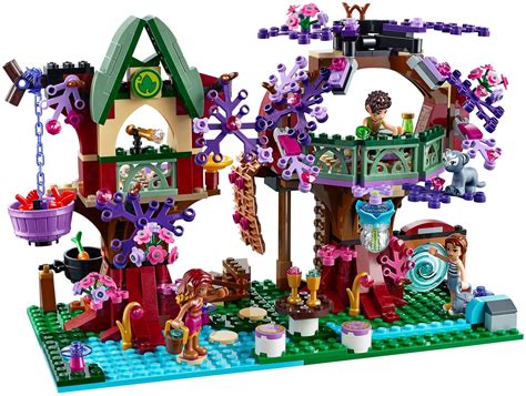 Funstation | The Elves' Treetop Hideaway