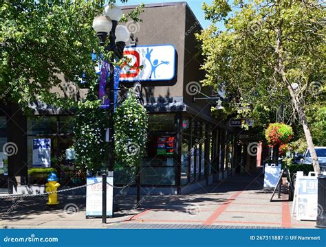 Street Scene in Downtown Eugene, Oregon Editorial Photography - Image ...