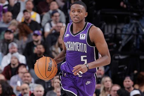 De'Aaron Fox Trade Rumors: Spurs Eyeing Kings Star to Pair with Victor ...