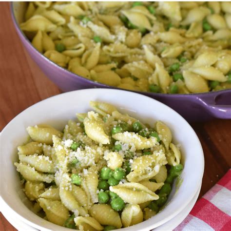 Pasta e Piselli (Italian Pasta with Peas Recipe) - This Italian Kitchen