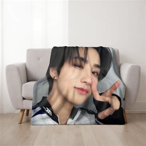 Stray Kids Han Photo Blanket Stray Kids Velveteen Soft Blanket Skzoo ...