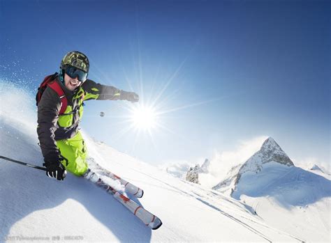 北京冰雪季上演滑雪秀 助力“三亿人参与冰雪运动”_体育_腾讯网