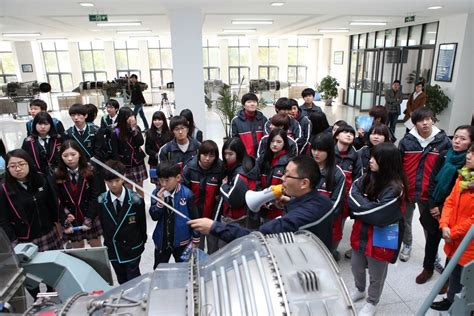 在津外籍中学生走进中航大-中国民航大学