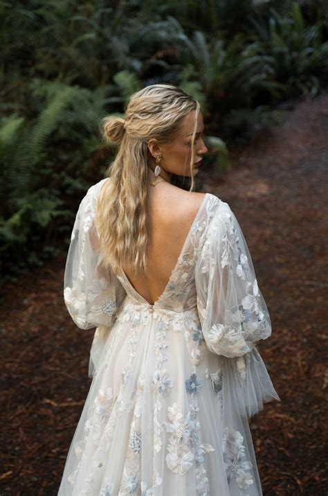 Ethereal Romantic Floral Lace Bridal Gown with Blouson Sleeves