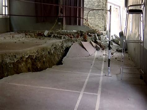 U'khand Chief Secretary holds high-level meet, directs officials to ...