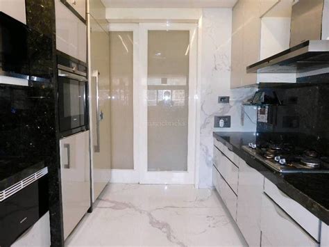 Maker Tower in Cuffe Parade, Mumbai: Price, Brochure, Floor Plan, Reviews
