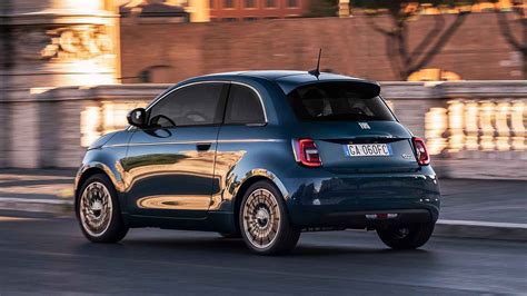 New all-electric Fiat 500 hatchback revealed - Motoring Research