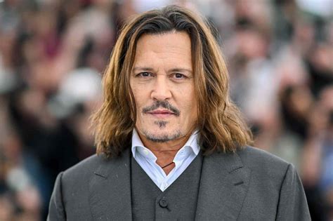 Johnny Depp méconnaissable : il change radicalement de look pour son ...