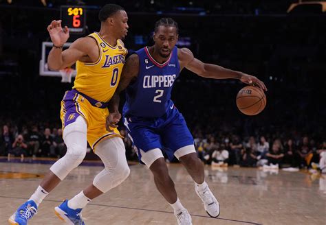 Kawhi Leonard nets 14 in return as Clippers drub Lakers