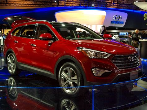 Hyundai Santa Fe Sport: 2018 Motor Trend SUV of the Year Contender