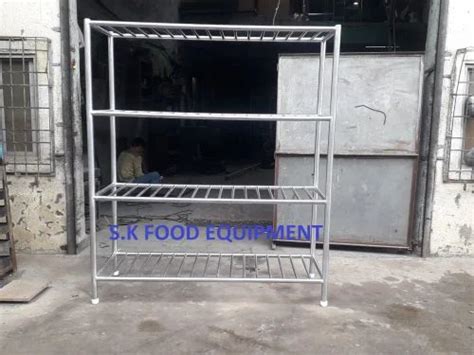 Commercial Kitchen Equipment - Tilting Boiling Pan Manufacturer from Vasai