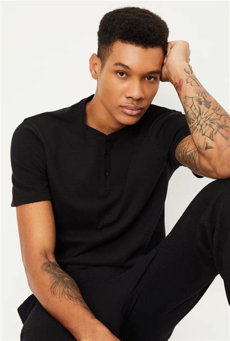 Buy Men's Lounge T-shirts Online at Best Price in India | Max Fashion