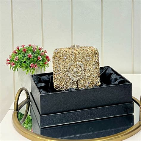 GOLD BLOSSOM GLEAM CRYSTAL CLUTCH – Treaso closet