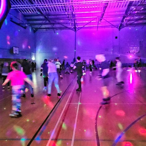 Chippenham Roller disco, Olympiad Leisure Centre, Chippenham, 8 June ...