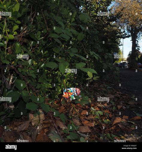 Throw away camera hi-res stock photography and images - Alamy