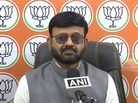 "This is what is parivarvaad": BJP criticizes JMM list of candidates ...