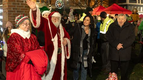 Annual Ravenna Holiday Celebration kicks off season with Santa, parade