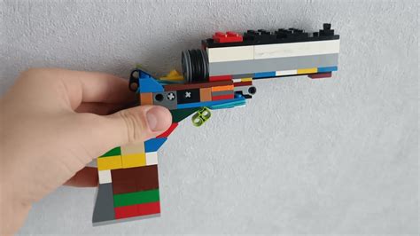 Mini LEGO Revolver Tutorial 的图像结果