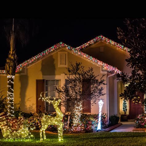 How to Find the Perfect Christmas Lights for Your Home's Holiday Glow ...
