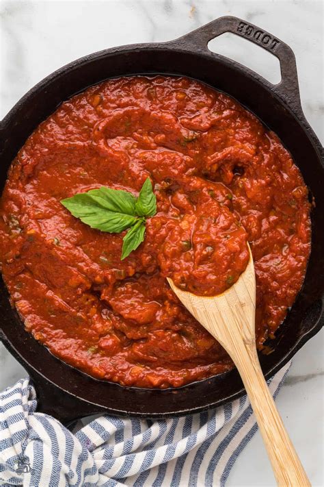 Simple and Quick San Marzano Tomato Sauce Recipe