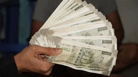 Bundles 500-rupee notes were hidden files inside police station much ...