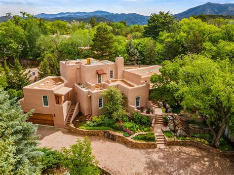 A Hidden Oasis in Sante Fe, New Mexico | Forbes Global Properties