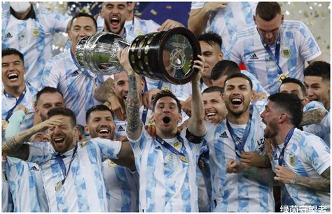 整整一个月前的今天：梅西率领阿根廷国家队拿下美洲杯冠军-直播吧zhibo8.cc