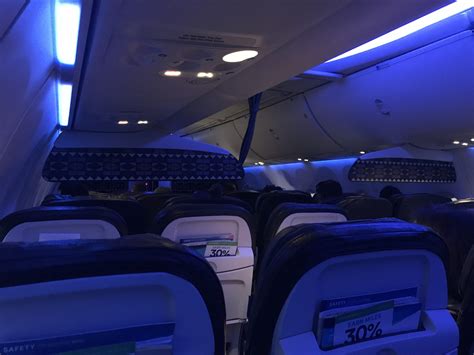Review: Alaska Airlines 737-900 Premium Class - Boston to SFO