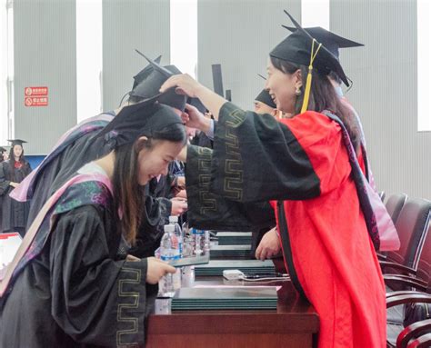 外国语学院隆重举行2021届本科生毕业典礼暨学位授予仪式-成都理工大学外国语学院