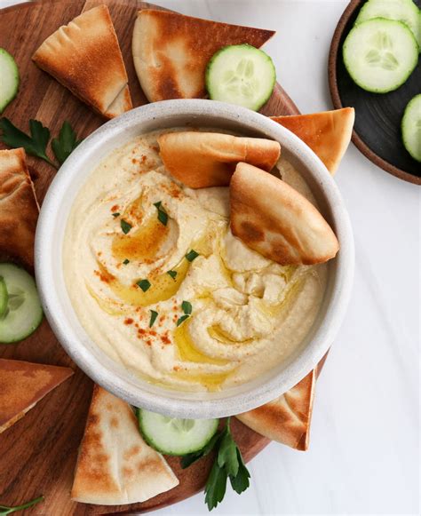 Pita Bread And Hummus