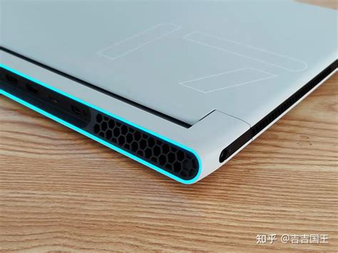 Alienware X17 R3 的图像结果