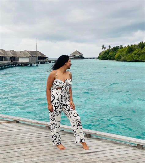 Tops/Shirts – Page 2 – Happï Space