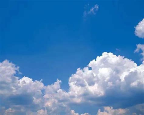 天空为什么是蓝色的（天空蓝色形成的原因） - 生活百科