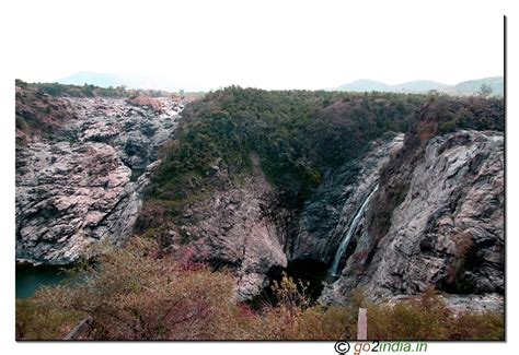 go2india.in : Bluff (Shivasamudram), Gaganachukki and Bharachukki falls ...