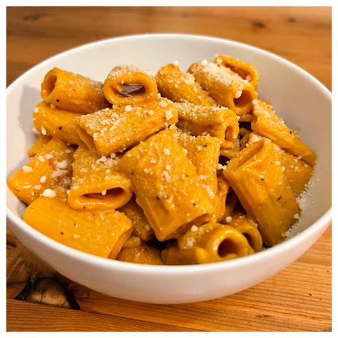 An Absurdly Creamy Vodka Sauce - New Deal Distillery