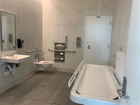 Pressalit 2000 / 2100 Adult Height Adjustable Changing Table - Max ...