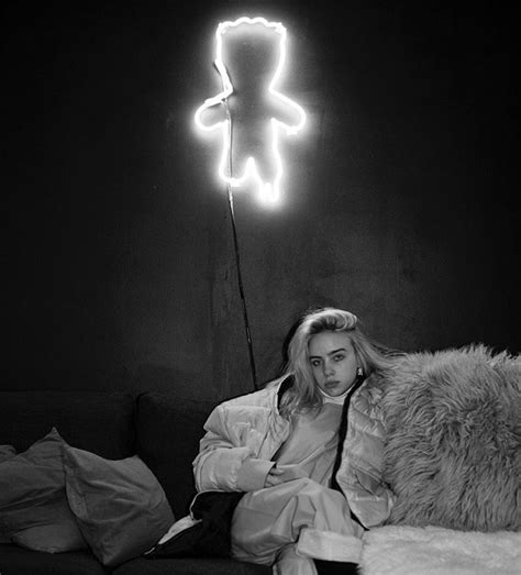 Billie Eilish Wallpaper Aesthetic Black Images Nomor Siapa