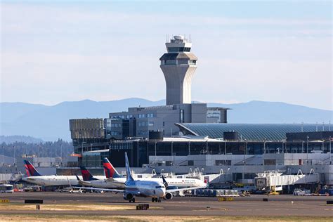 A Brief History of That Whole PDX Airport Carpet Thing | Portland Monthly