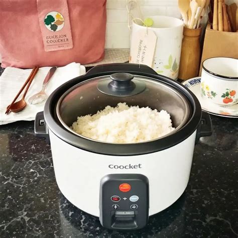 Stand Mixers: Reviews, Buying Guides, and Baking Tips