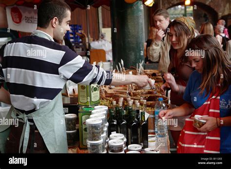 Food Market in England 的图像结果