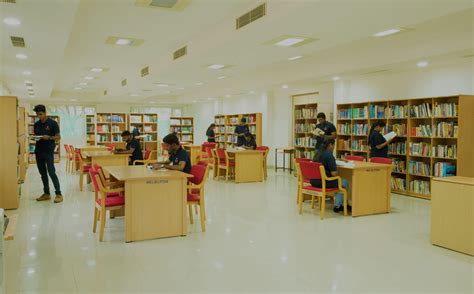 Hallmark Business School in Trichy | MBA College In Trichy
