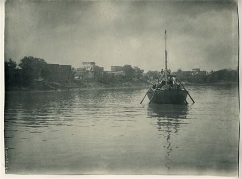Indian Boats on River - Various Photographs 1900's - Old Indian Photos