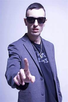spacco tutto testo canesecco yoshi illegal freestyle testo e audio canzone spacco tutto testo canesecco yoshi illegal freestyle testo e audio canzone