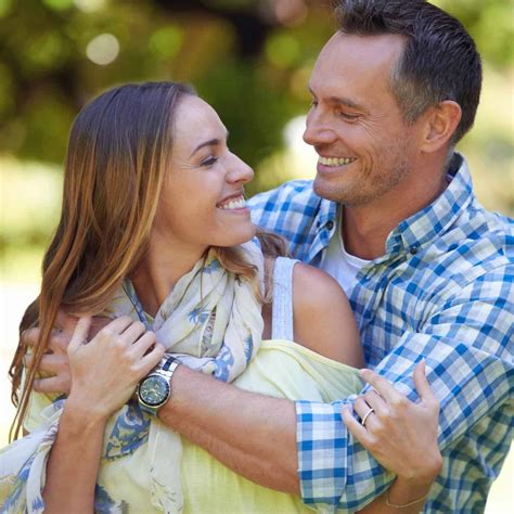 Be A Better Girlfriend: 14 Helpful Ideas