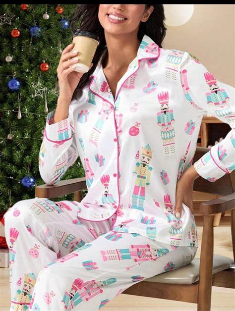 2-piece Women's Christmas Pajama Set NUTCRACKER Festive Christmas ...