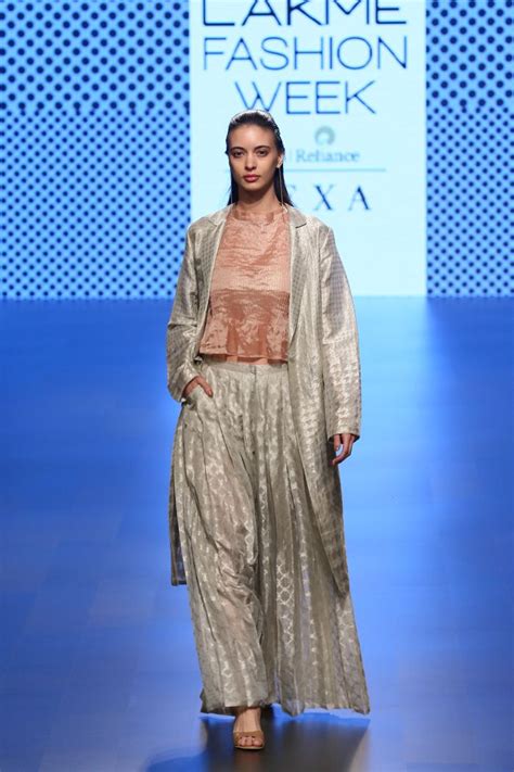 Hemang Agrawal at Lakmé Fashion Week summer/resort 2018 | Vogue India